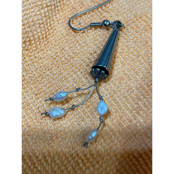 Unbranded Dangle Earrings Silver Pearl Pierced Cone Wired - Picture 2 of 4
